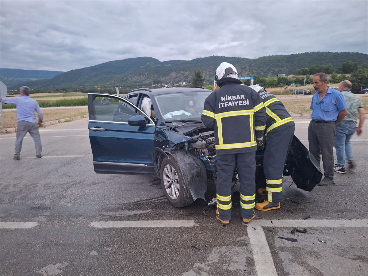 Tokat'ta trafik kazasında 2 kişi yaralandı