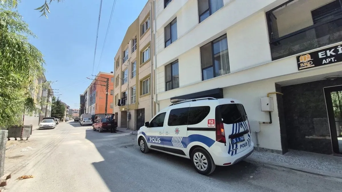 Camdan düşen 3 yaşındaki kız hayatını kaybetti!