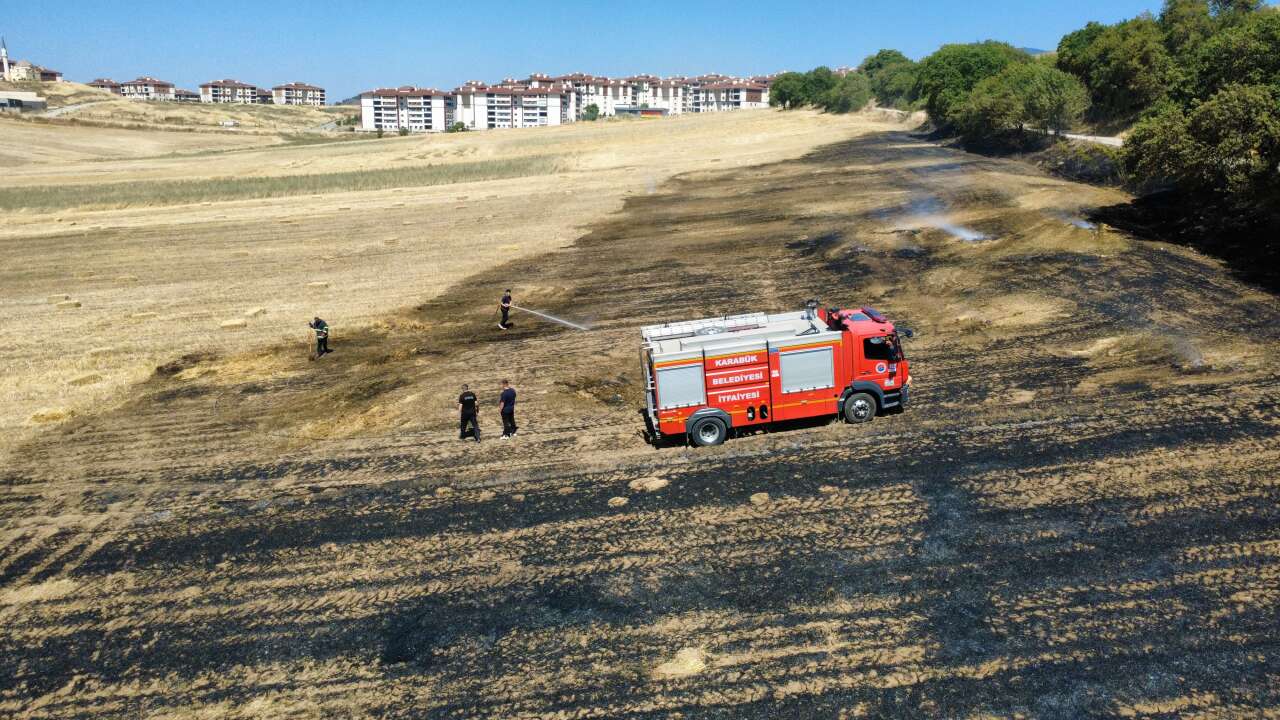 Karabük'te anız yangını 25 dönümlük alanda hasara yol açtı