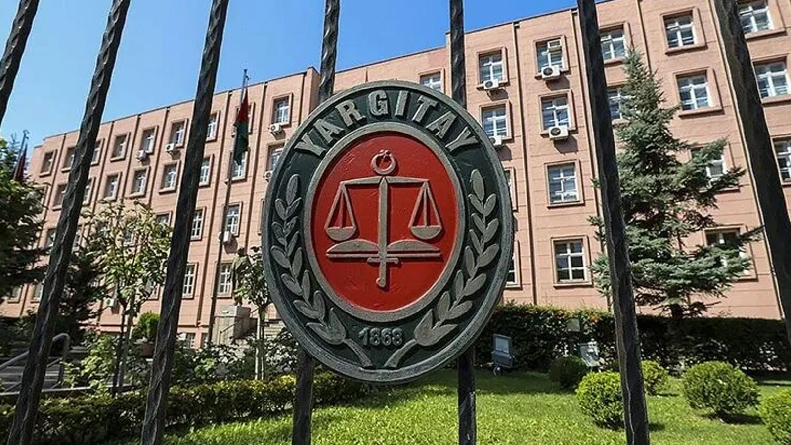 Yargıtay, "pislik" sözcüğünü hakaret saymadı