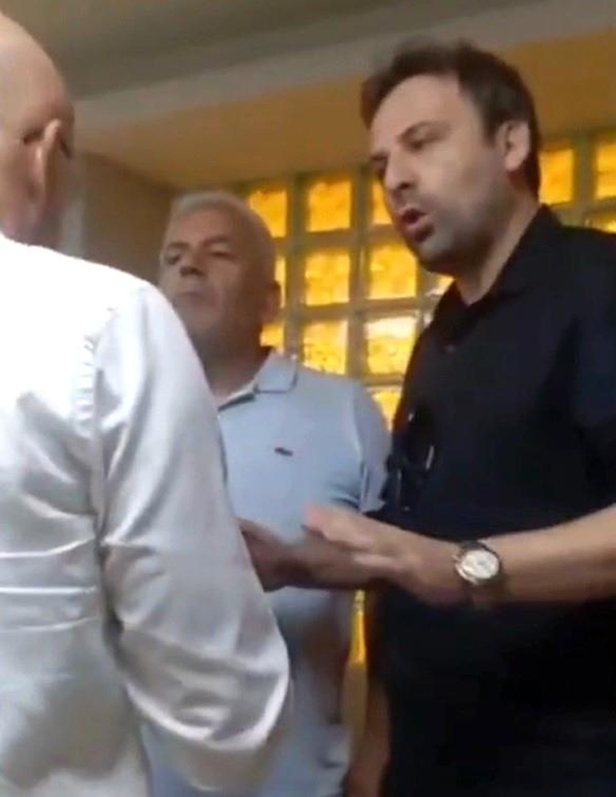 Samsun'da CHP İl Başkanlığı'nda 'devir-teslim' gerginliği