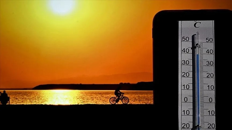 Tatil yörelerinde kavurucu sıcaklar