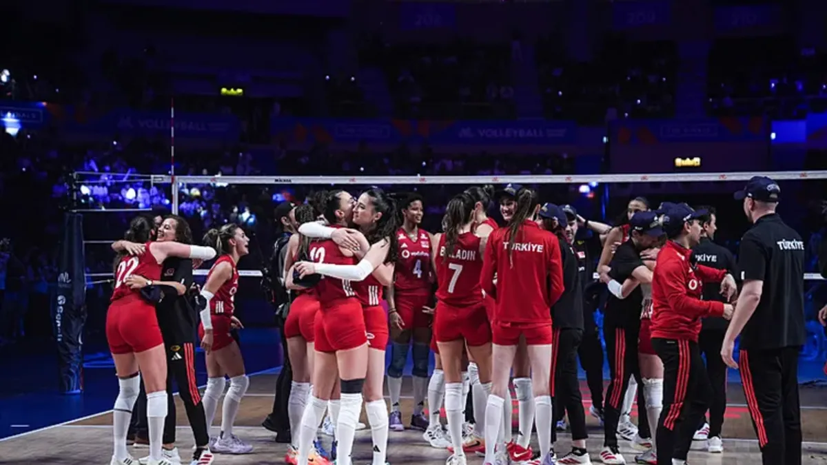 Şampiyon Filenin Sultanları! Vargas alev aldı, Baladın ve Aydın sahneyi inletti!