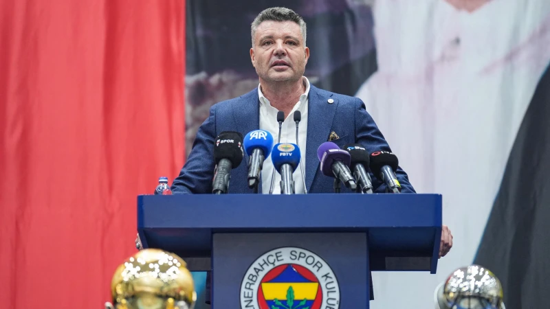Fenerbahçe'de başkan Sadettin Saran 'ilk kez açıklıyorum' diyerek camiaya veda etti