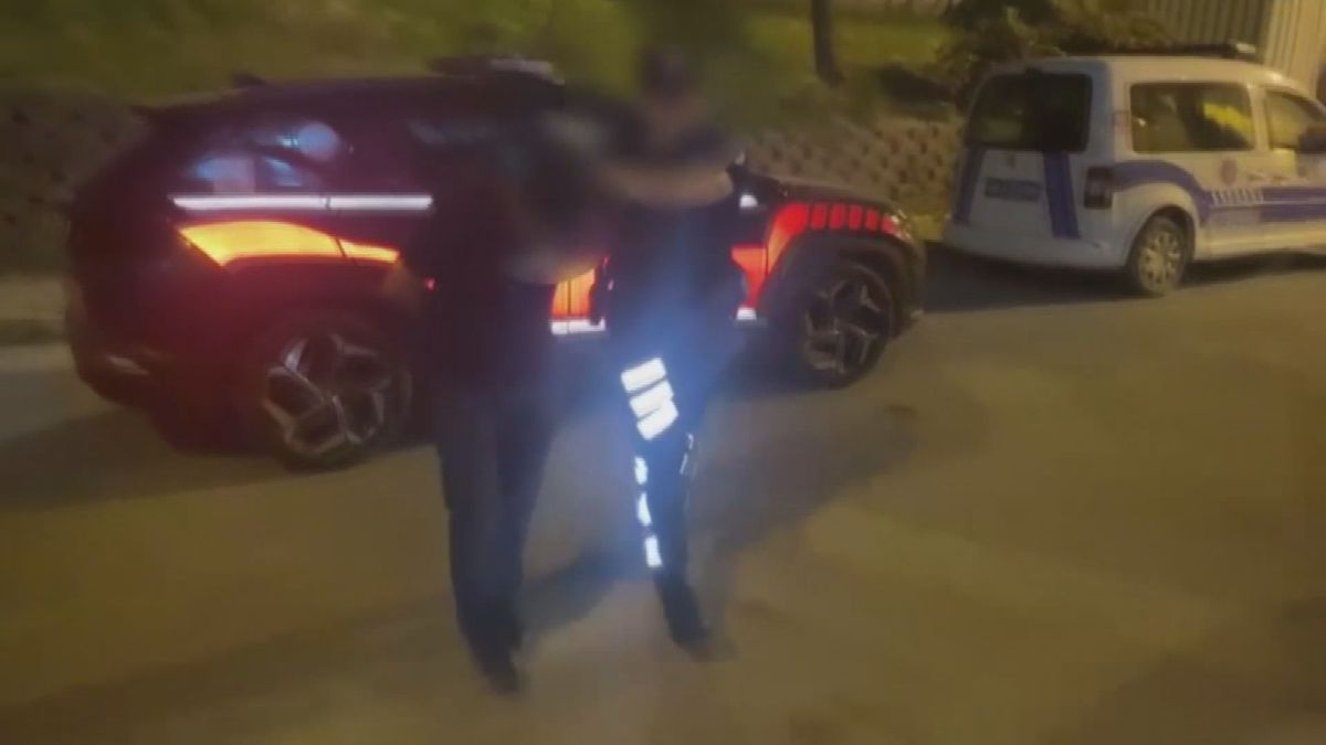 Avcılar'da dron destekli uyuşturucu denetimi; 7 suç kaydı bulunan şüpheli yakalandı