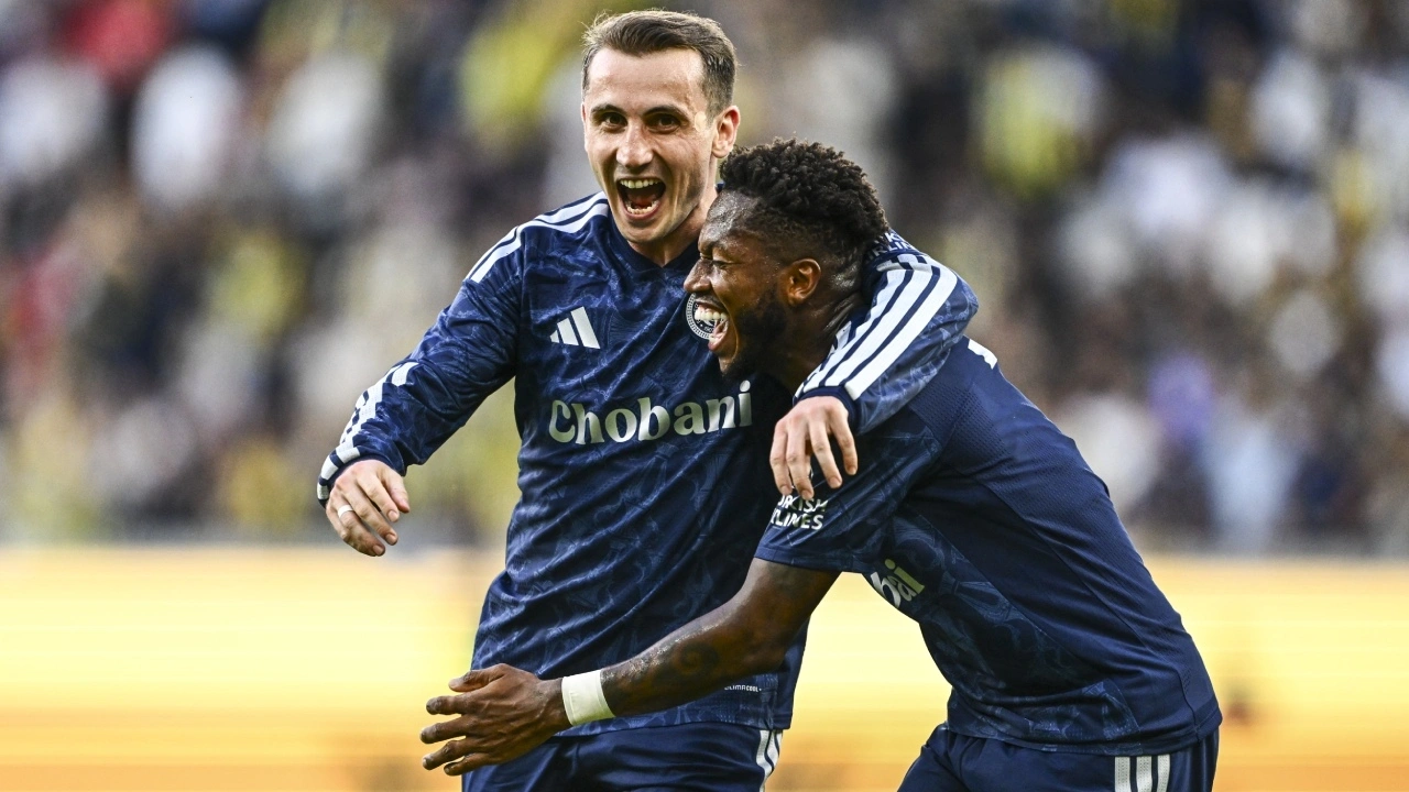 Fenerbahçe'de dev teklif sonrası Kerem Aktürkoğlu kararı verildi
