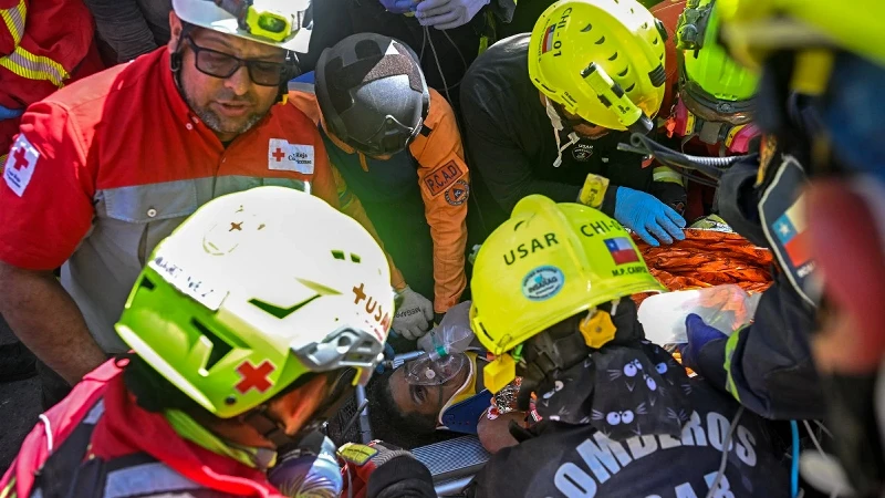 Venezuela’da umutlandıran kurtuluş: 44 yaşındaki Flores 8. günde sağ kurtarıldı