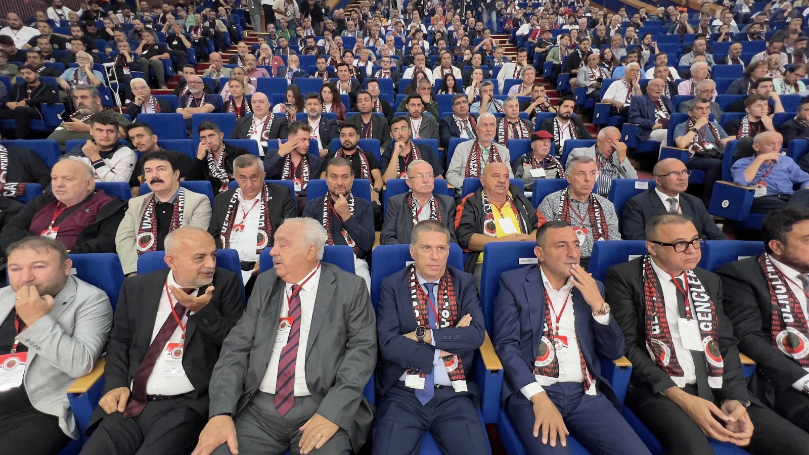 Gençlerbirliği’nde Arda Çakmak yeniden başkan seçildi