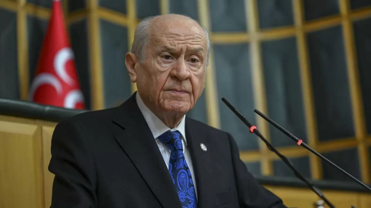 MHP Lideri Bahçeli'den karne mesajı: 'Hiçbir evladımız okuluna korkuyla gitmesin'