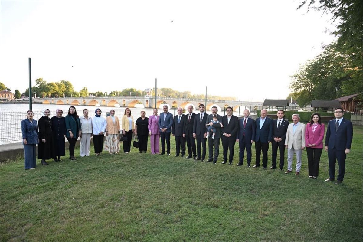 Edirne'de görev yeri değişen mülki idare amirlerine veda programı