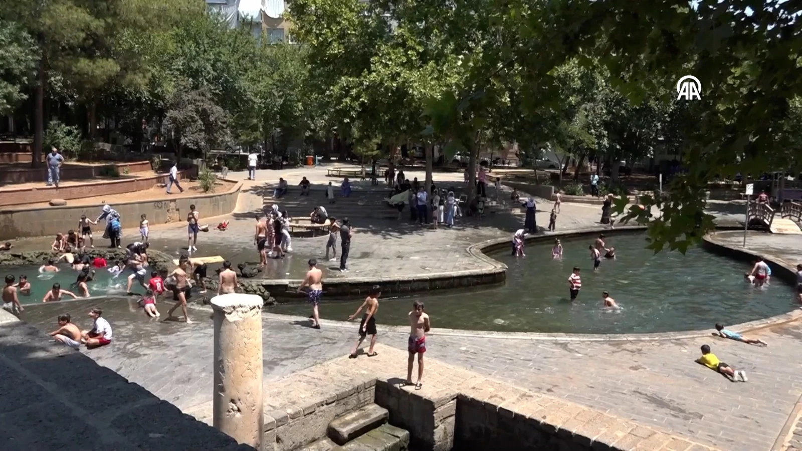 Diyarbakır'da sıcak hava hayatı olumsuz etkiliyor
