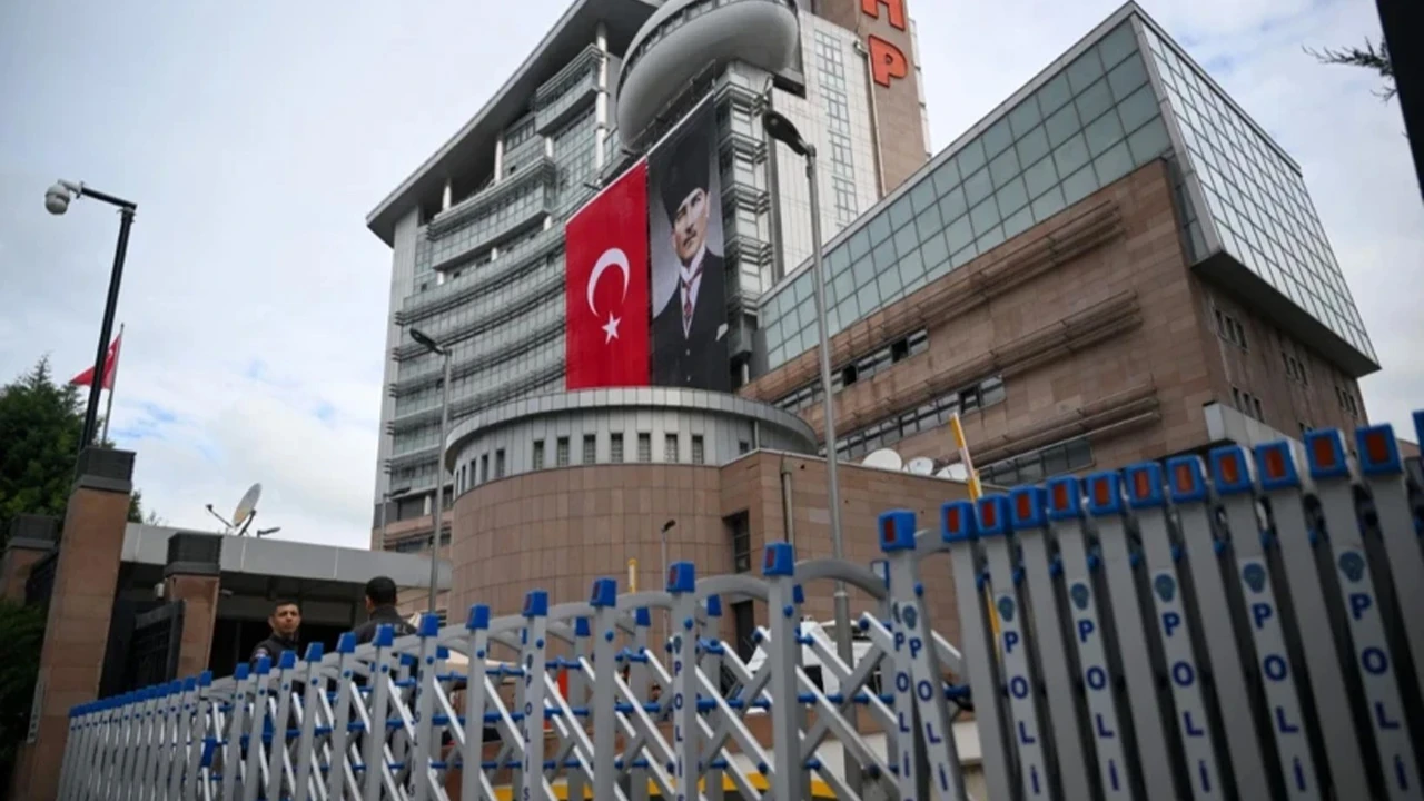 CHP Genel Merkezi’nde çaycı krizi