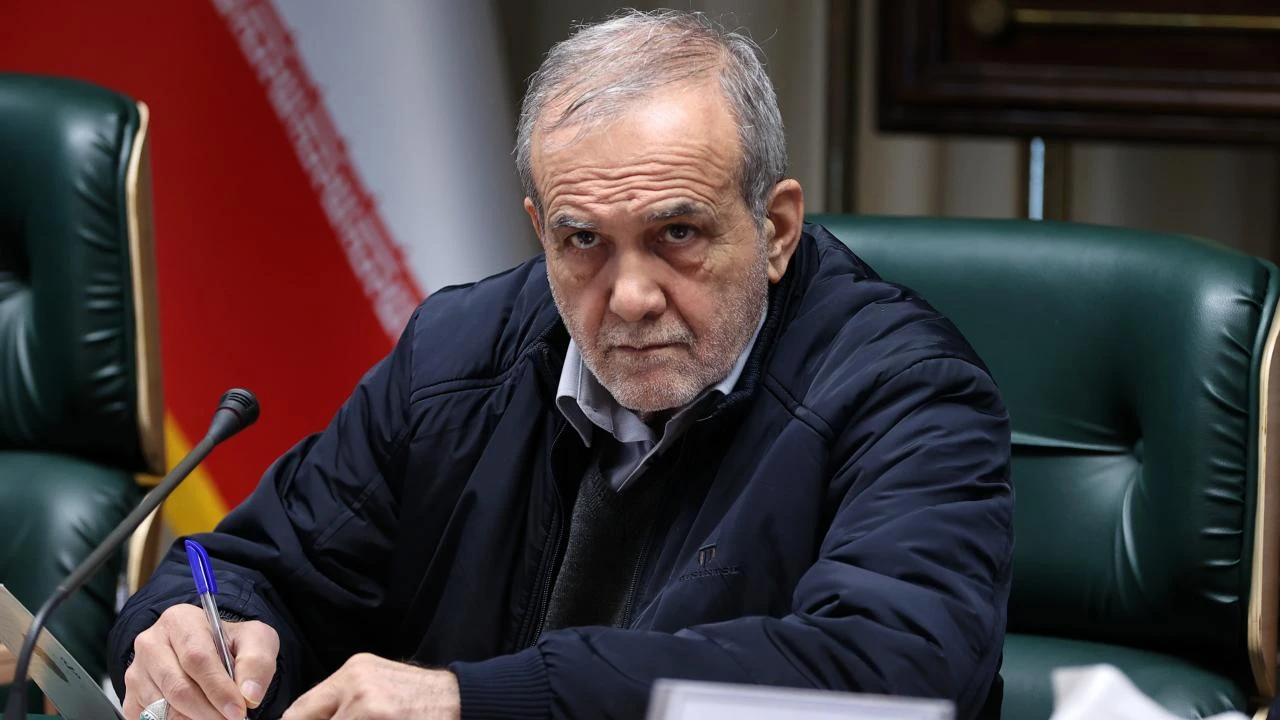 Pezeşkiyan: "Katar'da bloke edilen 6 milyar dolarımız geri dönecek"