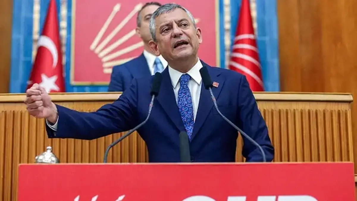 CHP'de gözler yeni partiye çevrildi! Özgür Özel'den 'ikna' telefonlar