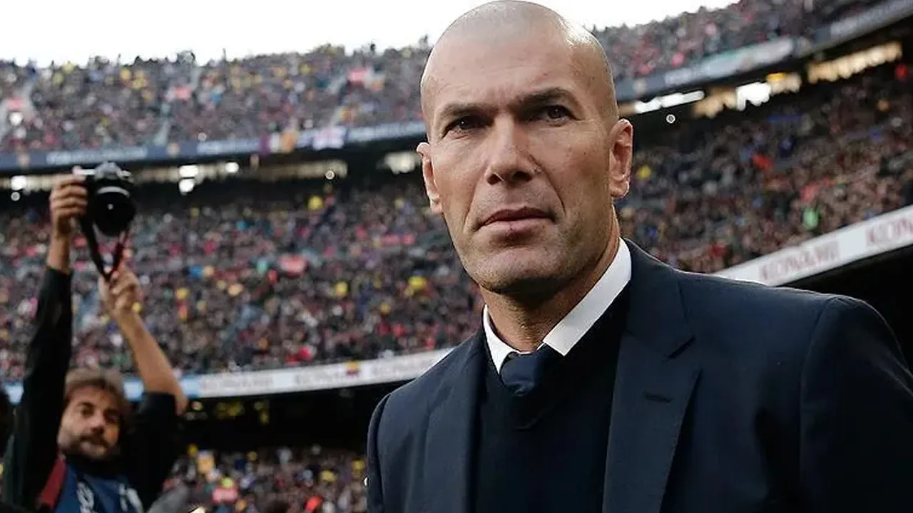 Fransa'da Zinedine Zidane sesleri: Aylardır hiçbir teklifi dinlemedi