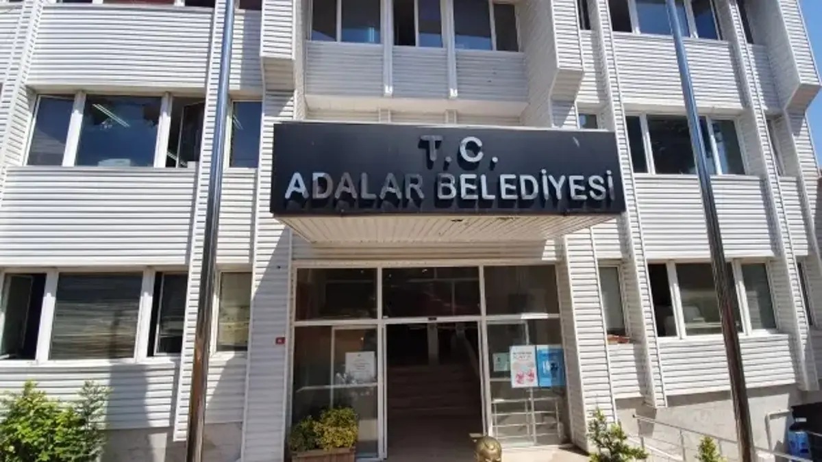 Son dakika... Adalar Belediyesi'ne operasyon: Belediye Başkanı Ali Ercan Akpolat gözaltında