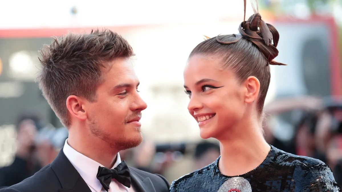 Dünyaca ünlü model Barbara Palvin’e hamilelik çok yakıştı! Karnı burnunda pozuna beğeni yağdı...