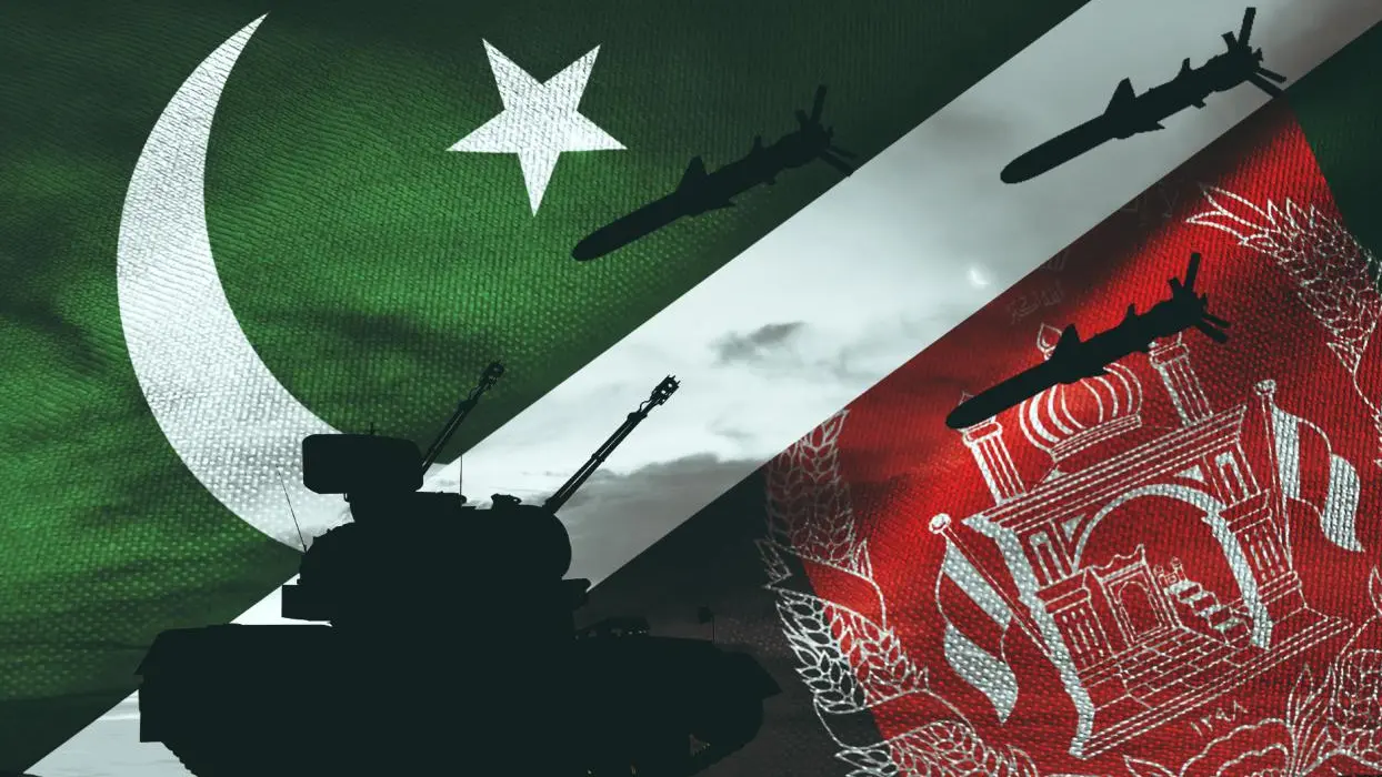 Afganistan-Pakistan arasındaki tansiyon yükseliyor! Karşılıklı askeri hamleler peş peşe geldi!