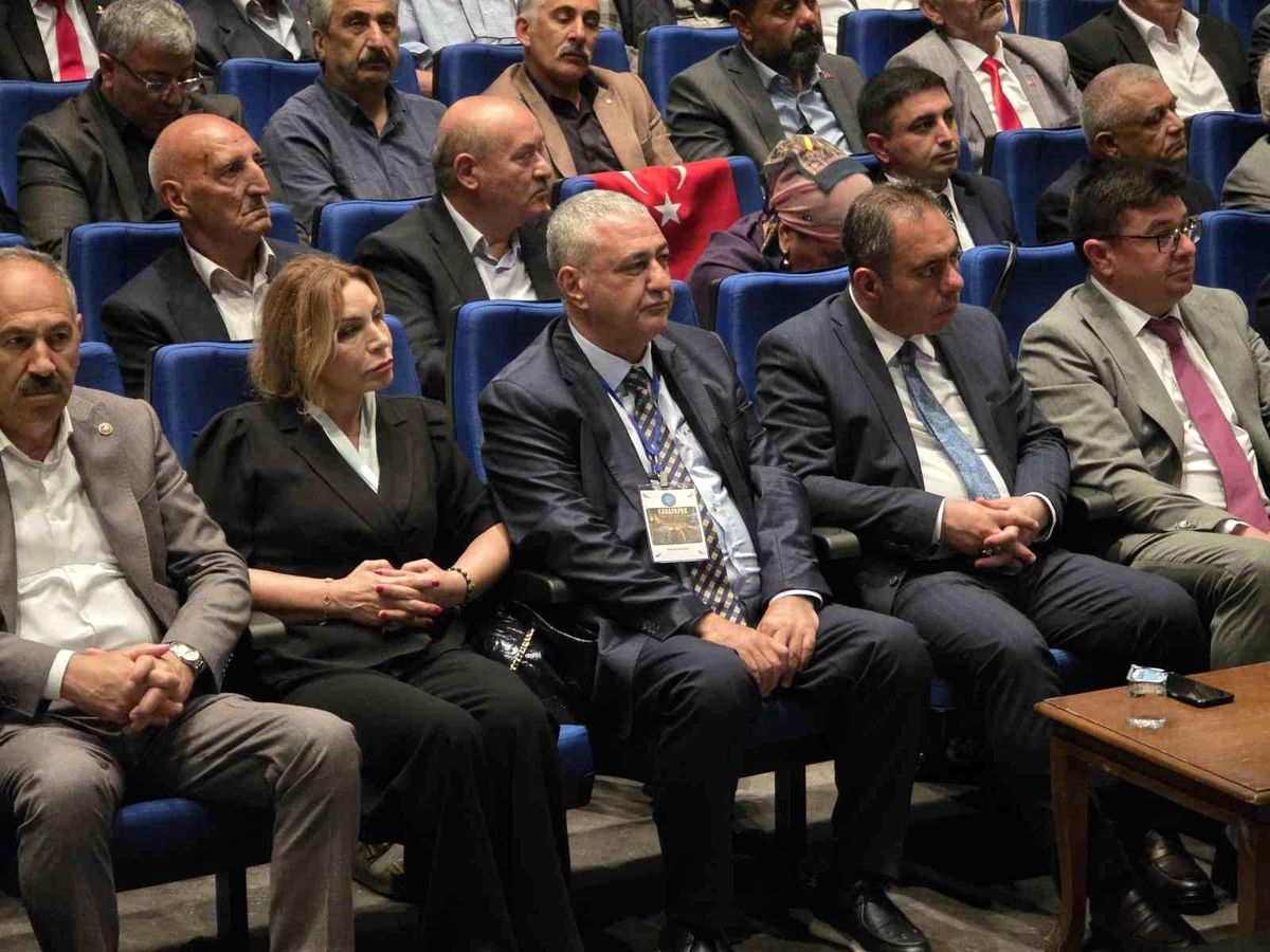 Dört ülkeden Karapapak Türkleri Kars'ta buluştu