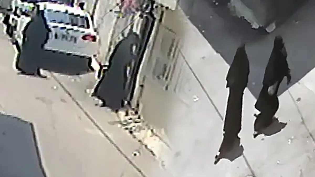 Adana'da film gibi hırsızlık! Çarşaf giyip eve girdiler: 1 gün önceden keşif yapmışlar