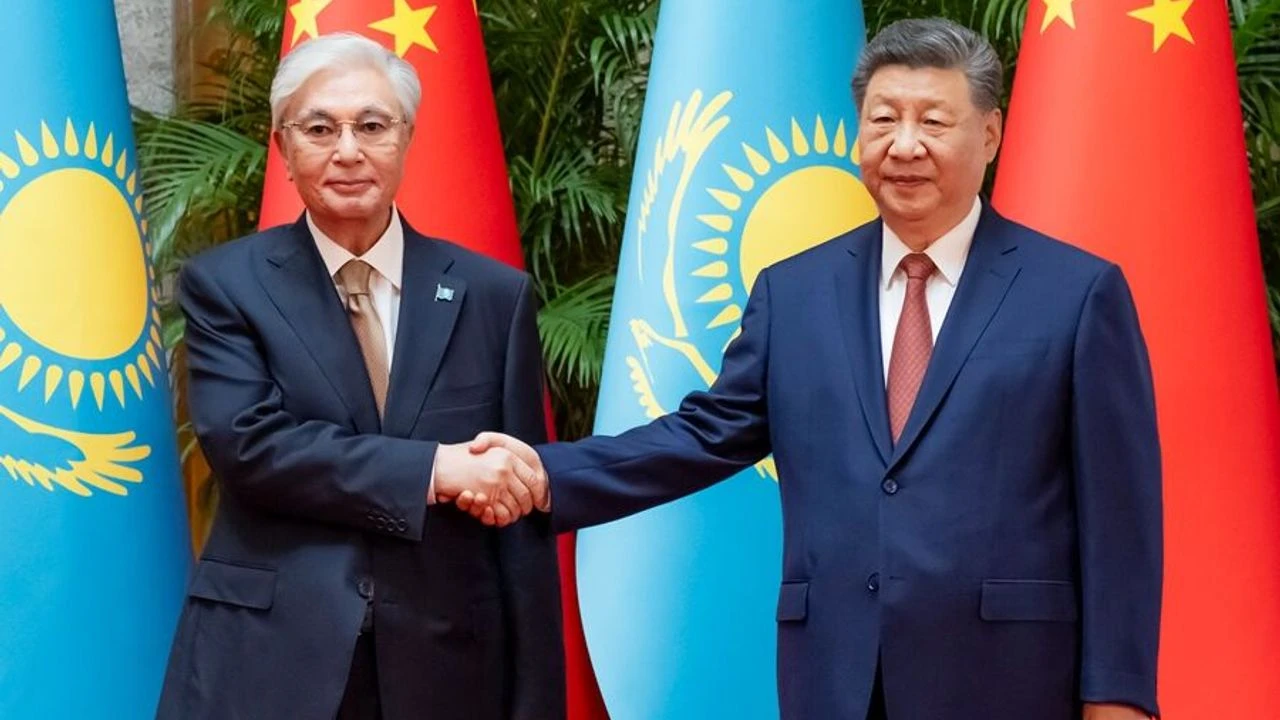 Xi Jinping ve Tokayev bir araya geldi