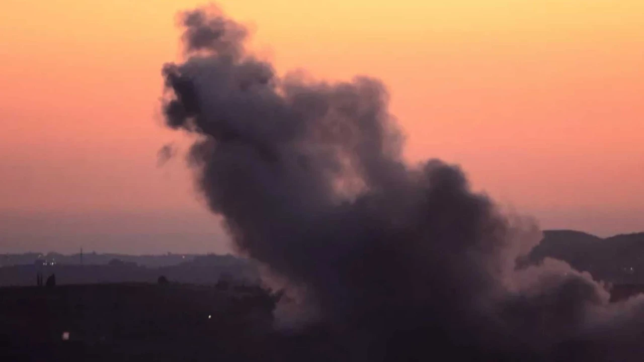 İsrail'den ateşkese rağmen Lübnan'a fosfor bombasıyla saldırı