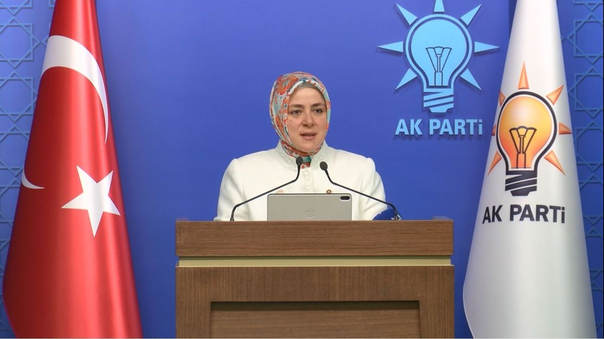 AK Parti Kadın Kolları Başkanı Ercan: 'Aile yapımızı ve mukaddes değerlerimizi muhafaza etmek en temel sorumluluğumuzdur..