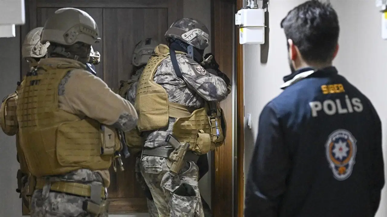 Ankara'da 'siber dolandırıcılık' operasyonu: 2 tutuklama