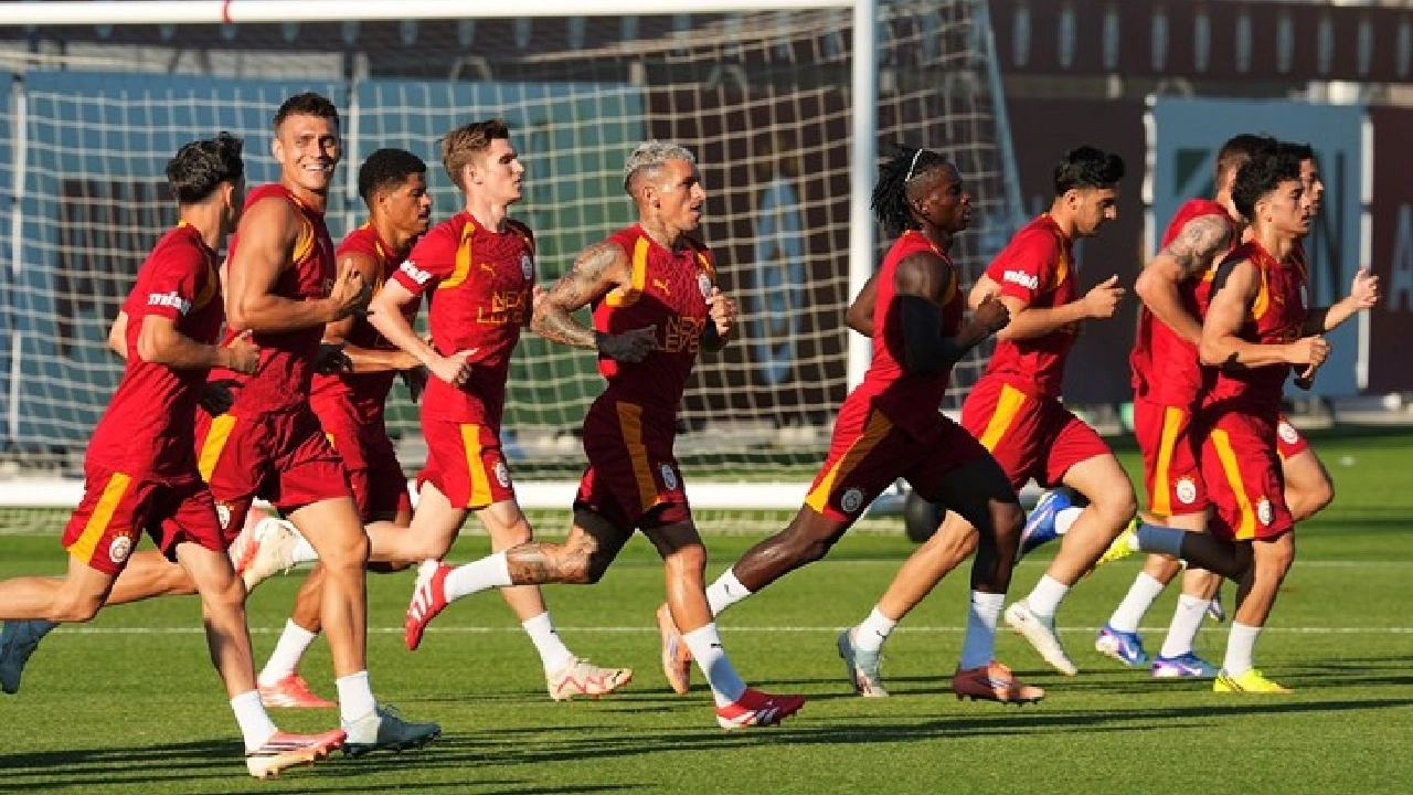Galatasaray'da imza atmaktan vazgeçtiği öne sürüldü: Hemen açıklama yaptı