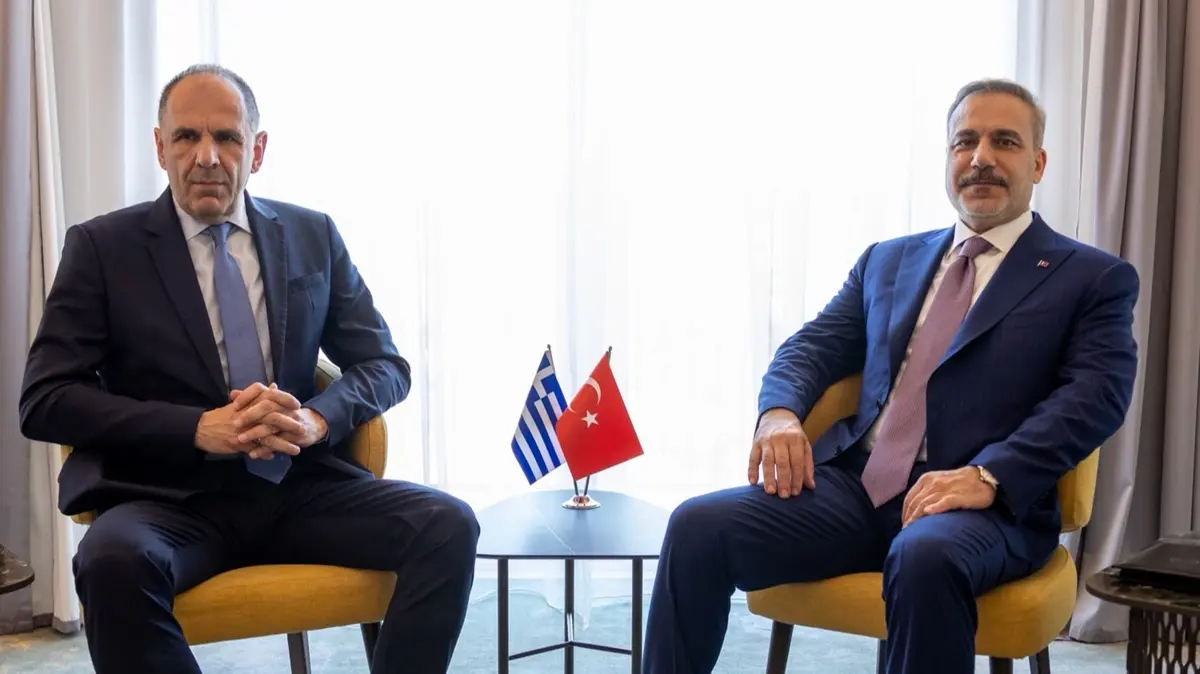 Bakan Fidan, Yunanistan Dışişleri Bakanı Yerapetritis ile görüştü