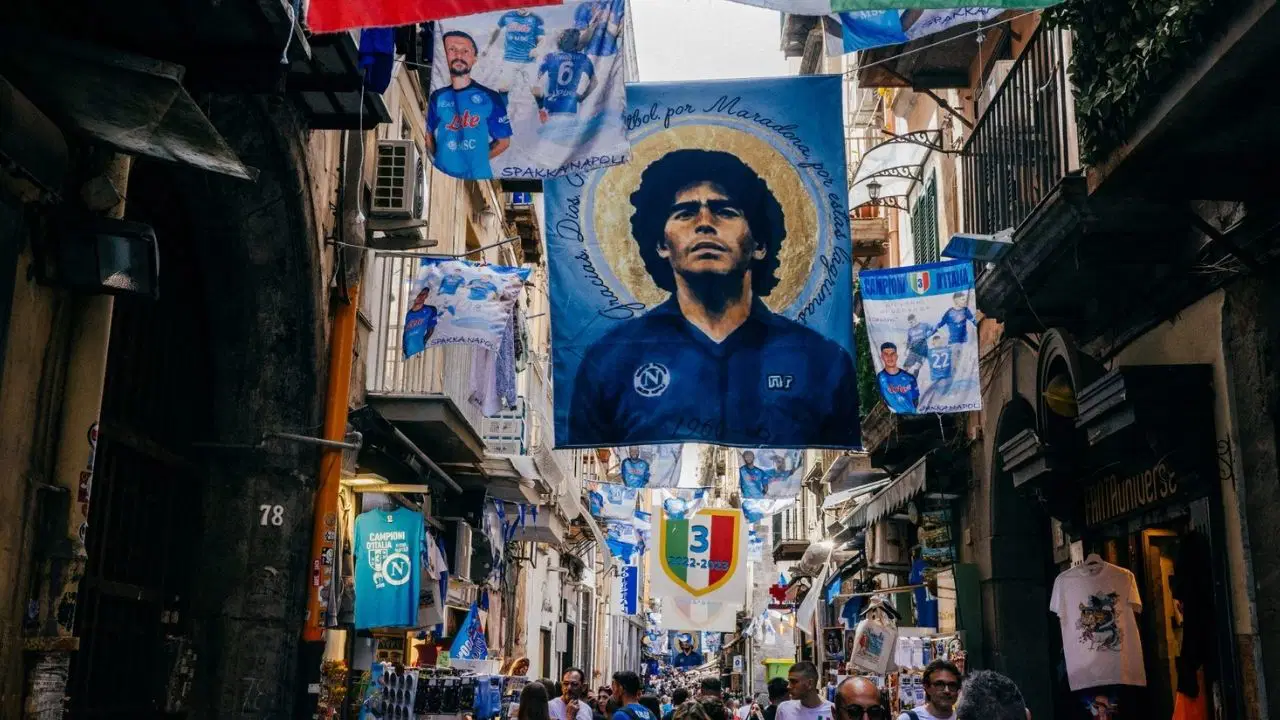 Yeşil sahaların perde arkası: Futbol tarihine damga vuran 8 belgesel