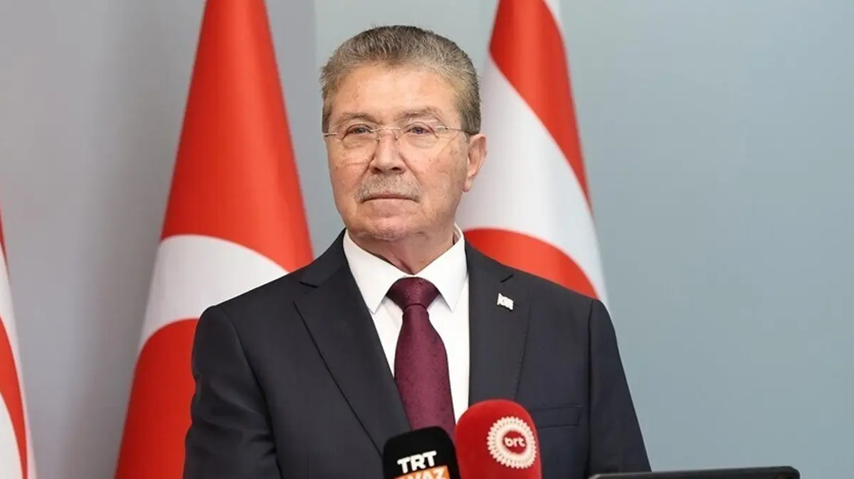 KKTC Başbakanı Üstel'den Rum tarafına rest: Bir çakıl taşı dahi vermeyiz