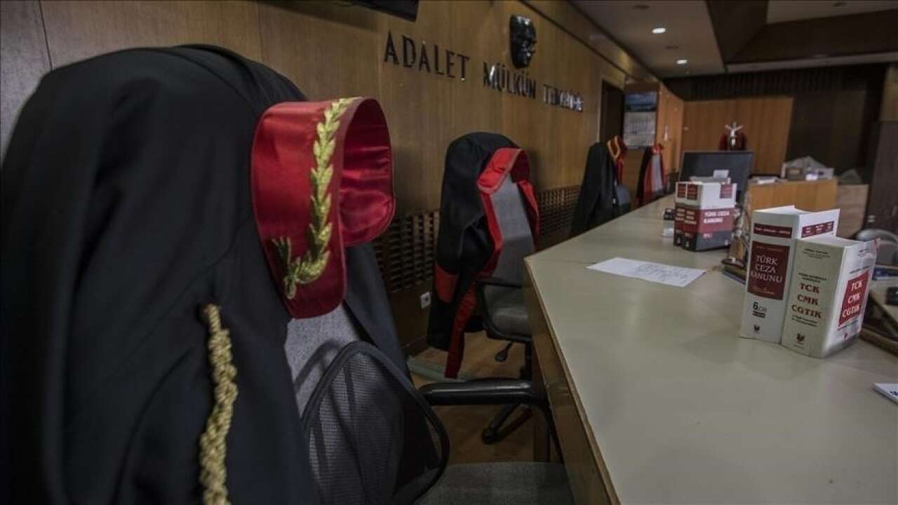 Yargıtay'dan emsal karar: Eşini ihmal edip kahvehanede vakit geçiren koca kusurlu sayıldı