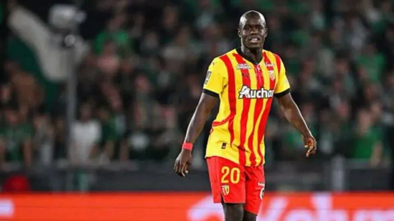 Fenerbahçe’den Malang Sarr hamlesi: Menajeri İstanbul’a geldi