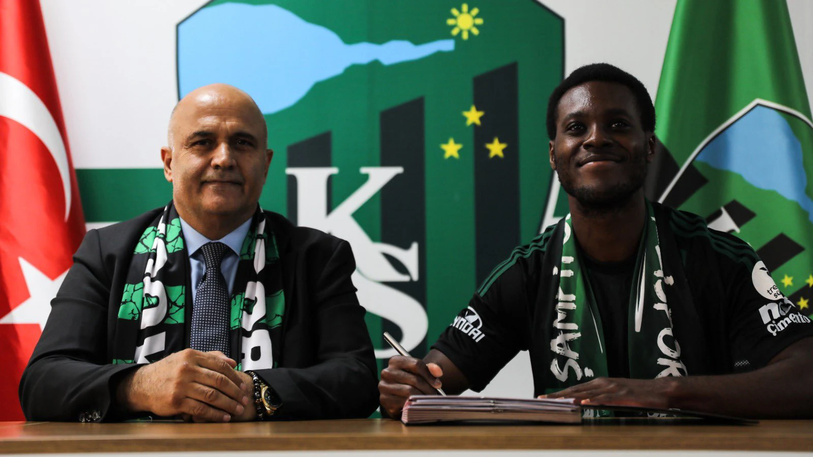 Kocaelispor, Alman futbolcu Makana Baku'yu kadrosuna kattı