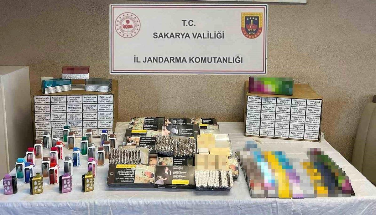Sakarya'nın 3 ilçesinde uyuşturucu operasyonu: 4 gözaltı