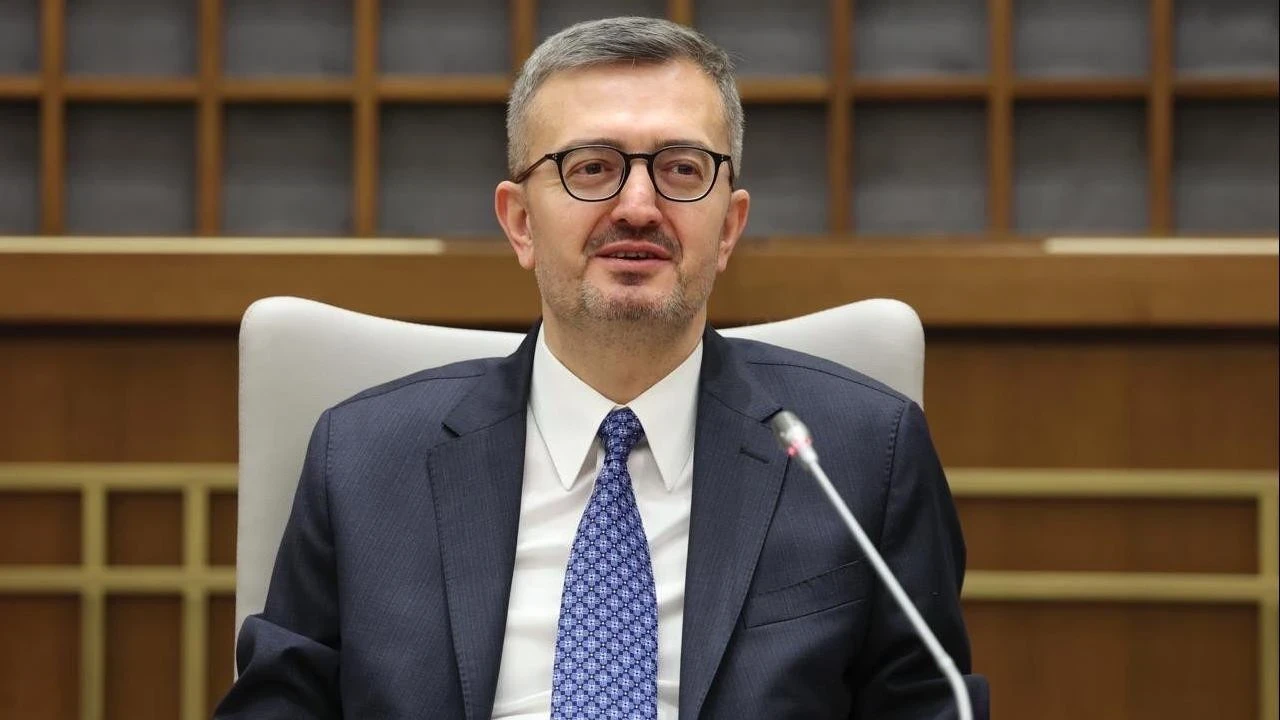 İletişim Başkanı Duran'dan YKS'ye girecek öğrencilere başarı mesajı