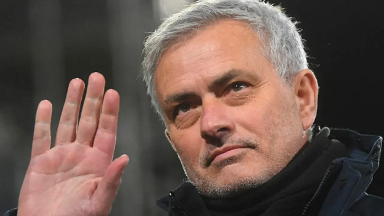 Jose Mourinho resmen Real Madrid'de! Benfica'nın kasası dolacak