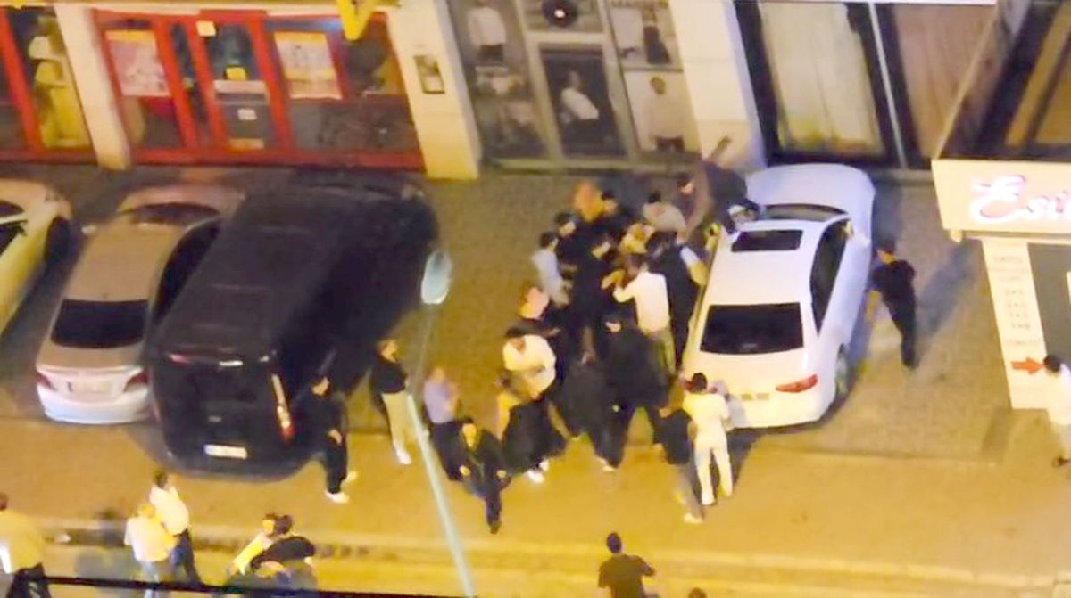 Esenyurt'ta düğün sonrası tekmeli yumruklu kavga kamerada