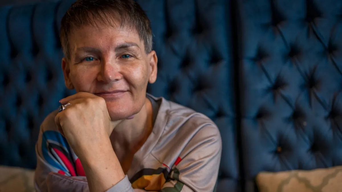 İsviçreli yazar Chris Brönimann'dan 30 yıllık LGBT itirafı: Mutlu trans kadın rolünü oynadım