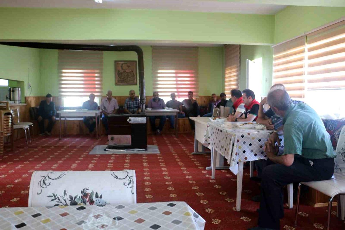 Erzincan'da İl Tarım ve Orman Müdürü Koçaker üreticilerle buluştu