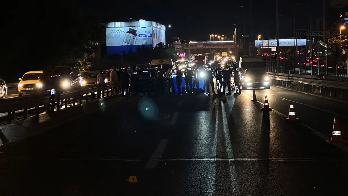 Bakırköy'de korkunç kaza: Yolun karşısına geçerken canından oldu