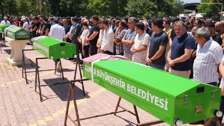 150 metrelik uçurumda facia: Hayatını kaybeden 5 kişi toprağa verildi