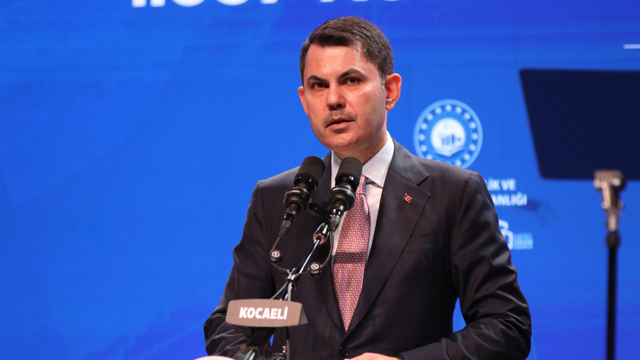 Bakan Kurum'dan Yarısı Bizden kampanyası hakkında açıklama! İstanbul’un 39 ilçesinde 233 bin konutun dönüşüm süreci devam ediyor
