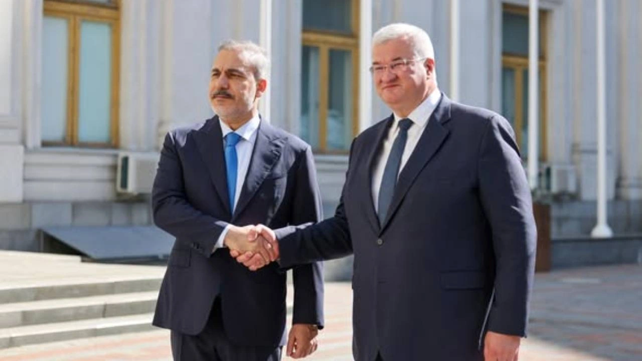 Ukrayna'dan kritik açıklama: Zelenski-Putin zirvesi Türkiye'de olabilir