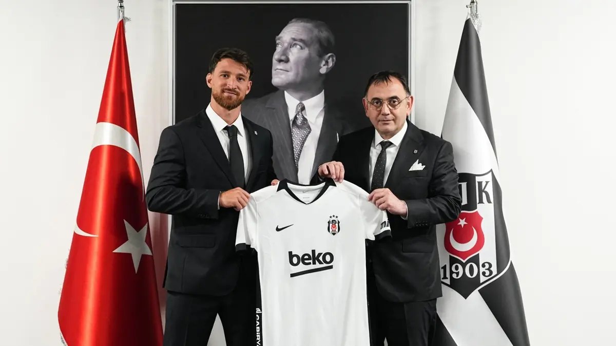 Resmen imzayı attı! Salih Özcan Beşiktaş'ta