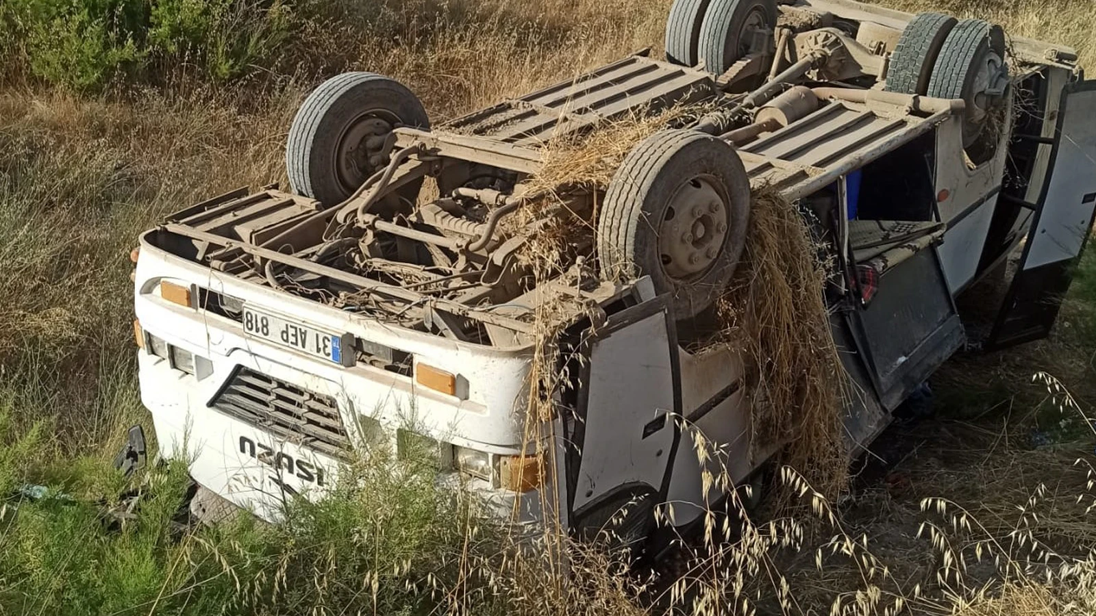 Tarım işçilerini taşıyan minibüs devrildi: Çok sayıda yaralı var