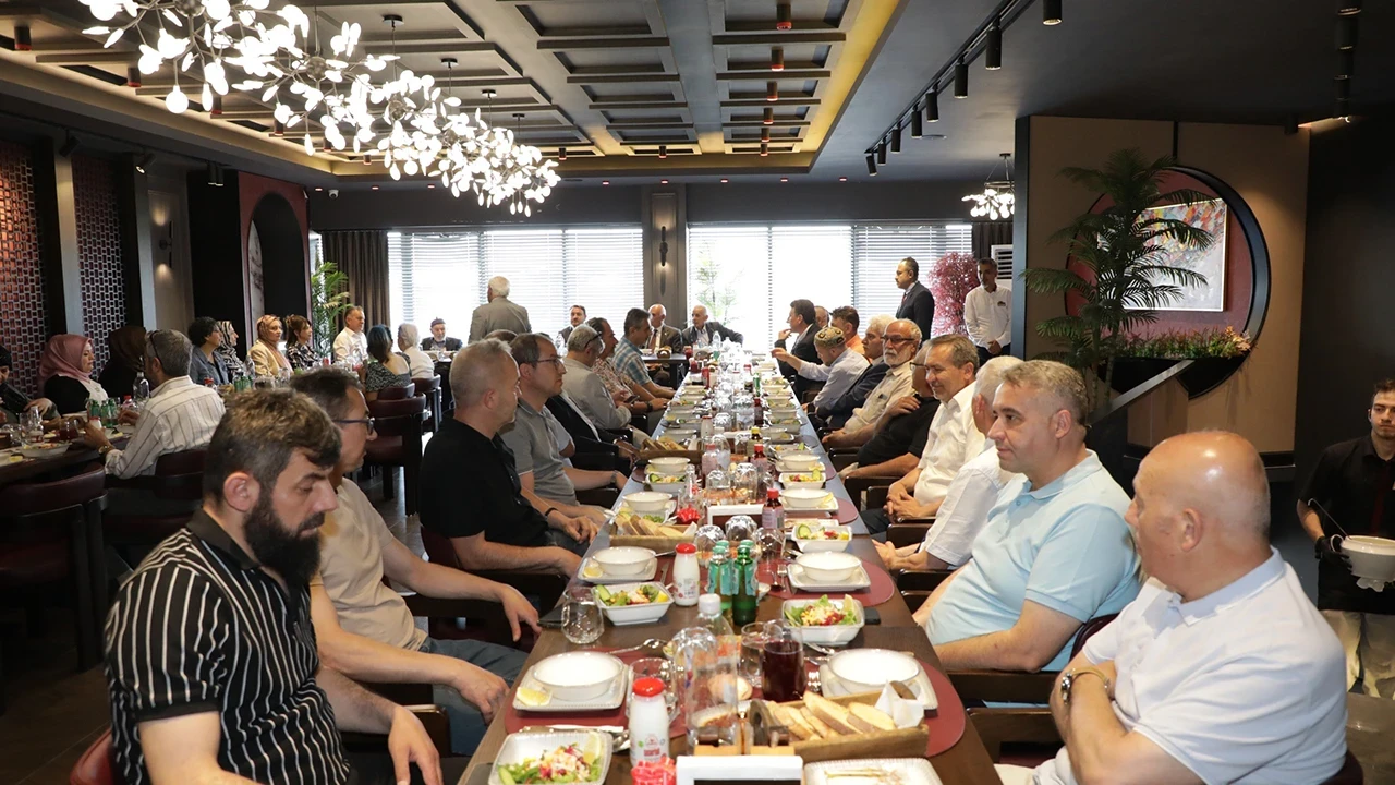 Kütahya’da sanatın ustaları buluştu: "Dünyanın neresine giderseniz gidin Kütahya demek..."