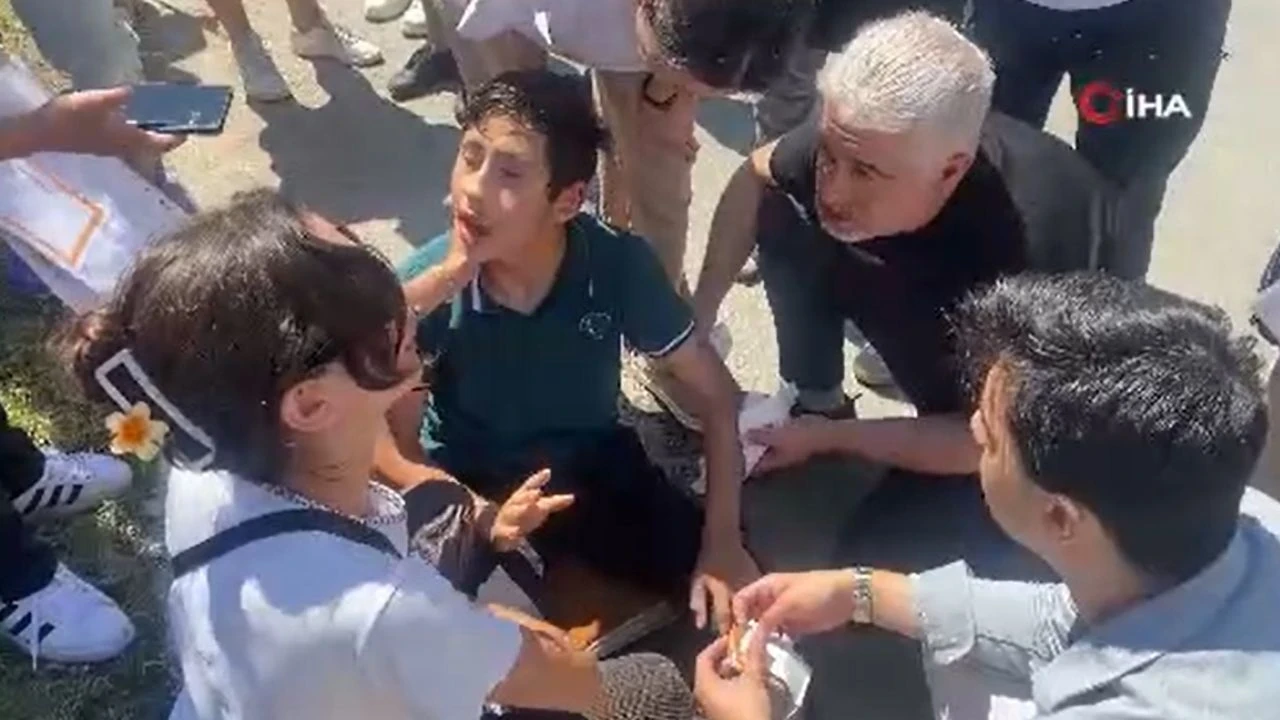 Karne sevinci hastanede bitti: Takdir belgesiyle eve dönerken otomobil çarptı