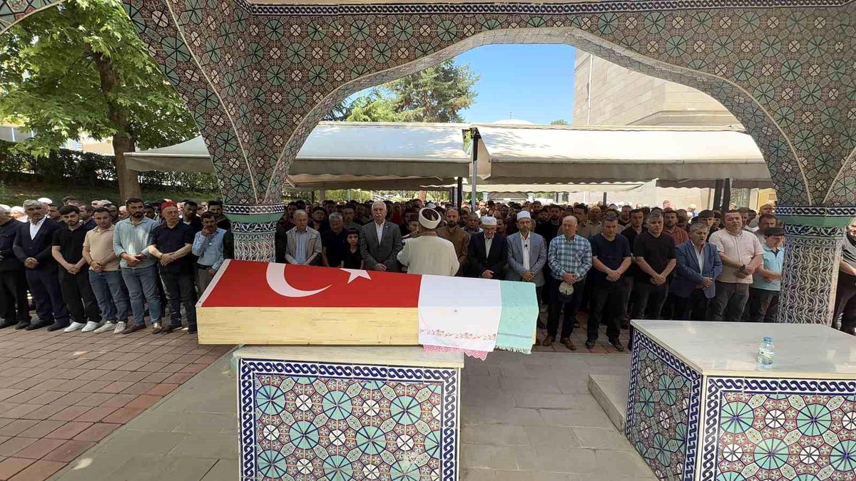 Kelkit Çayı'nda hayatını kaybeden genç son yolculuğuna uğurlandı